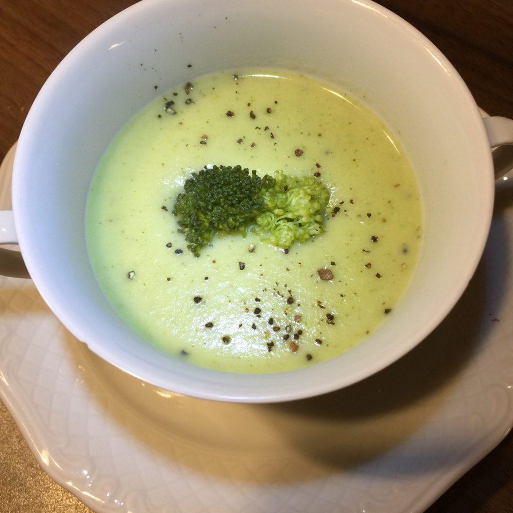 Brokkolicremesuppe - einfach kinderleicht | Genusswelt Wilken