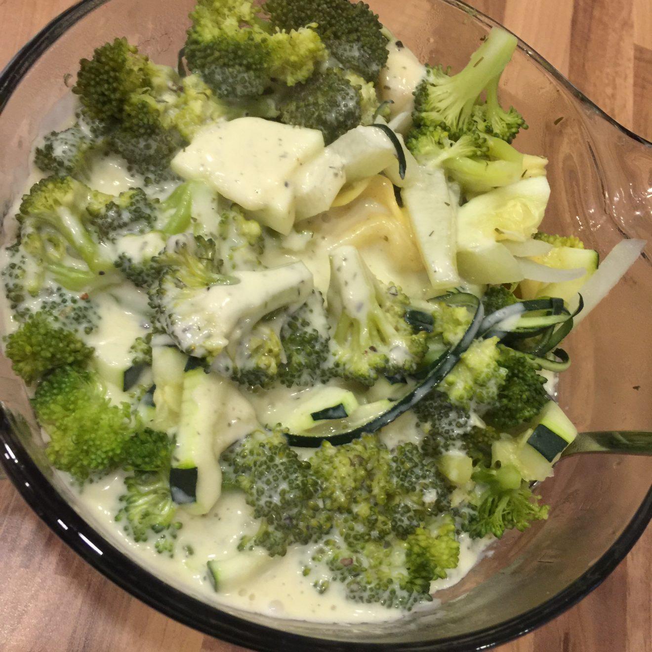Zartes Gemüse mit frischen Tortellini an Kräutersauce | Genusswelt Wilken